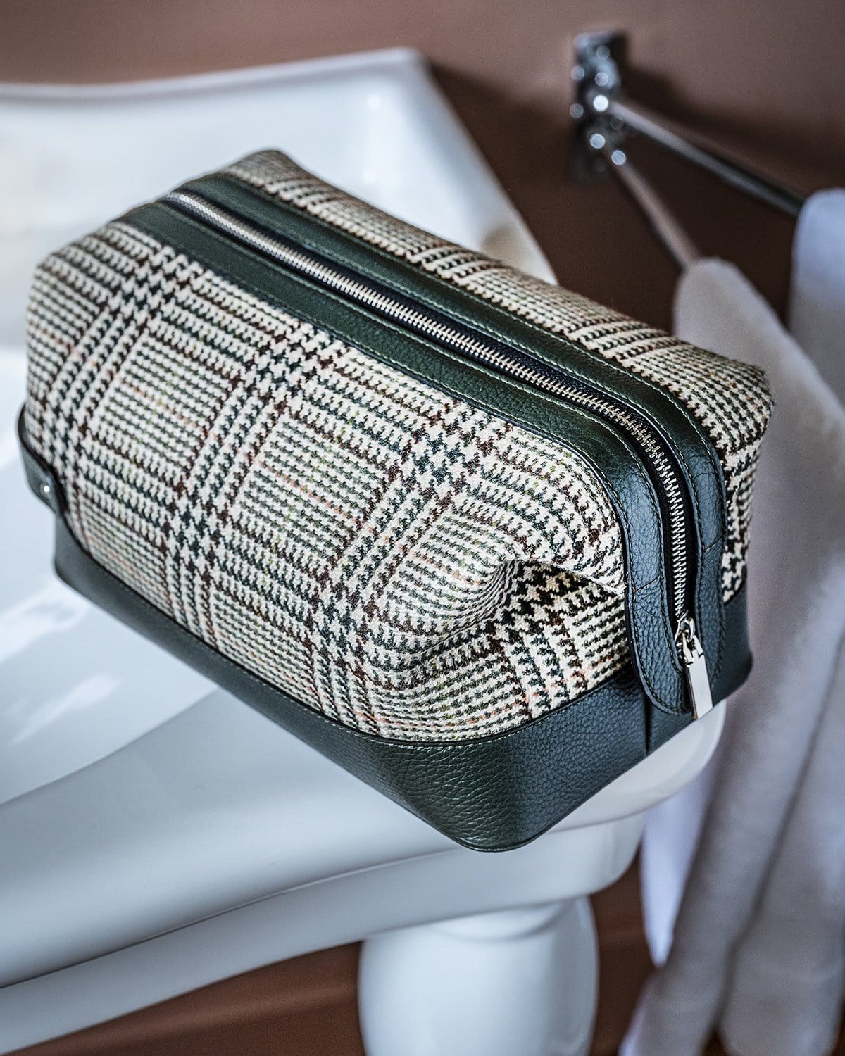 Neo 87100 The Fife Arms Tweed Weekend Bag | The Fife Arms Shop